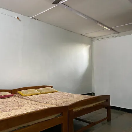 Hotel Aviraj Nivas Dapoli Exterior photo