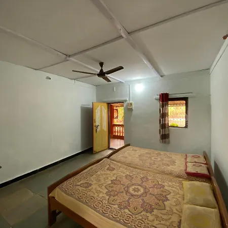 Hotel Aviraj Nivas Dapoli Exterior photo