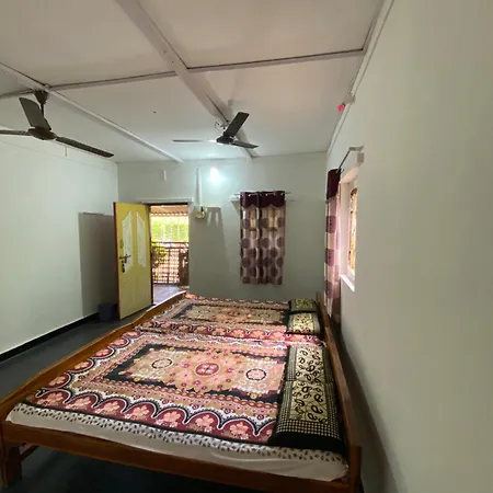 Hotel Aviraj Nivas Dapoli Exterior photo