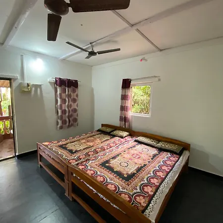 Hotel Aviraj Nivas Dapoli Exterior photo