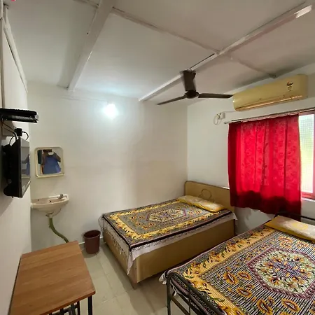 Hotel Aviraj Nivas Dapoli Exterior photo
