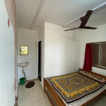 Hotel Aviraj Nivas Dapoli Exterior photo