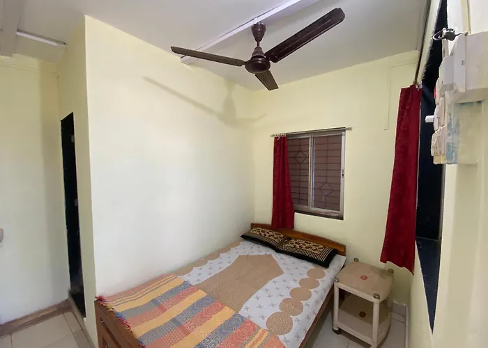Hotel Aviraj Nivas