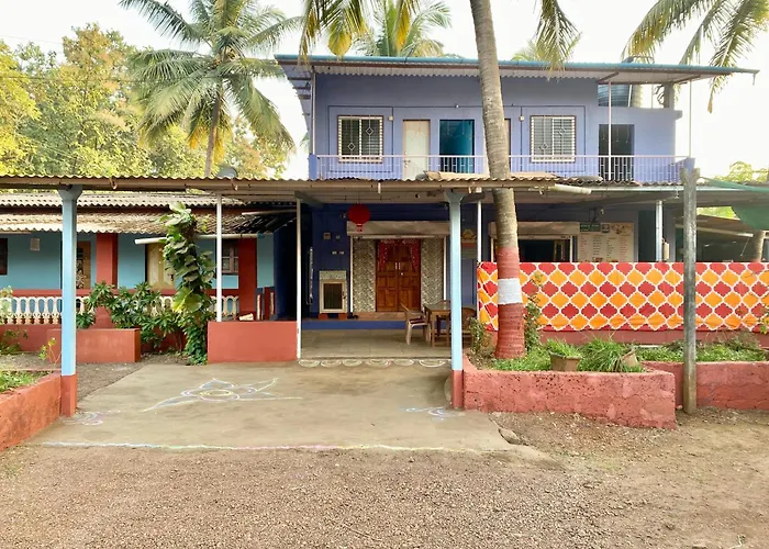 Hotel Aviraj Nivas