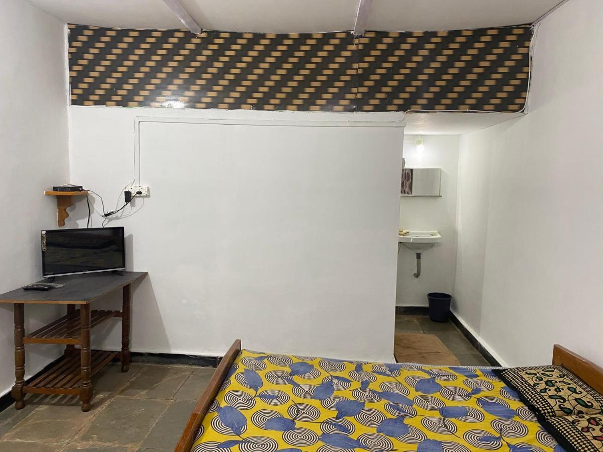 Homestay Aviraj Nivas