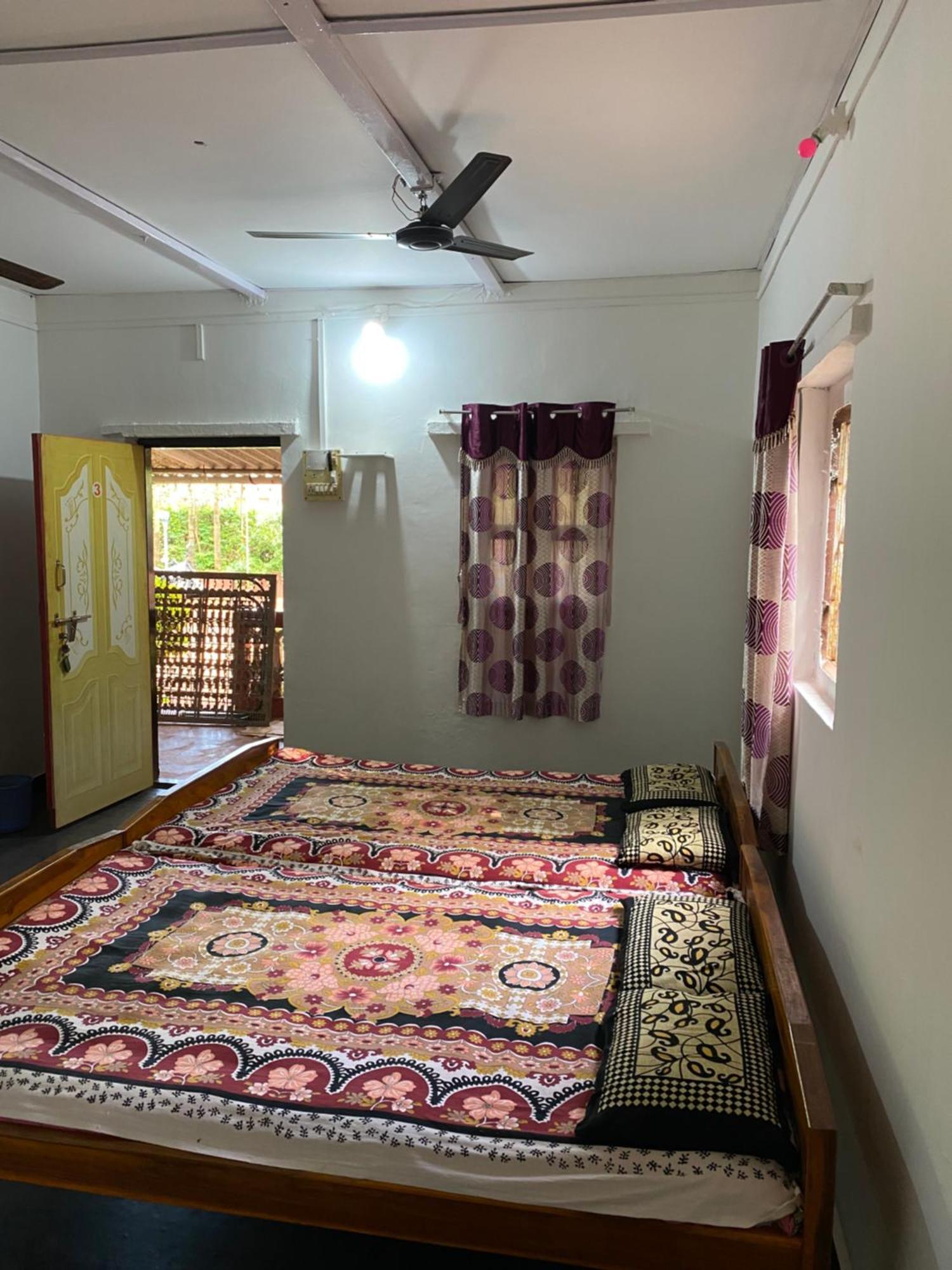 Aviraj Nivas Homestay Dapoli