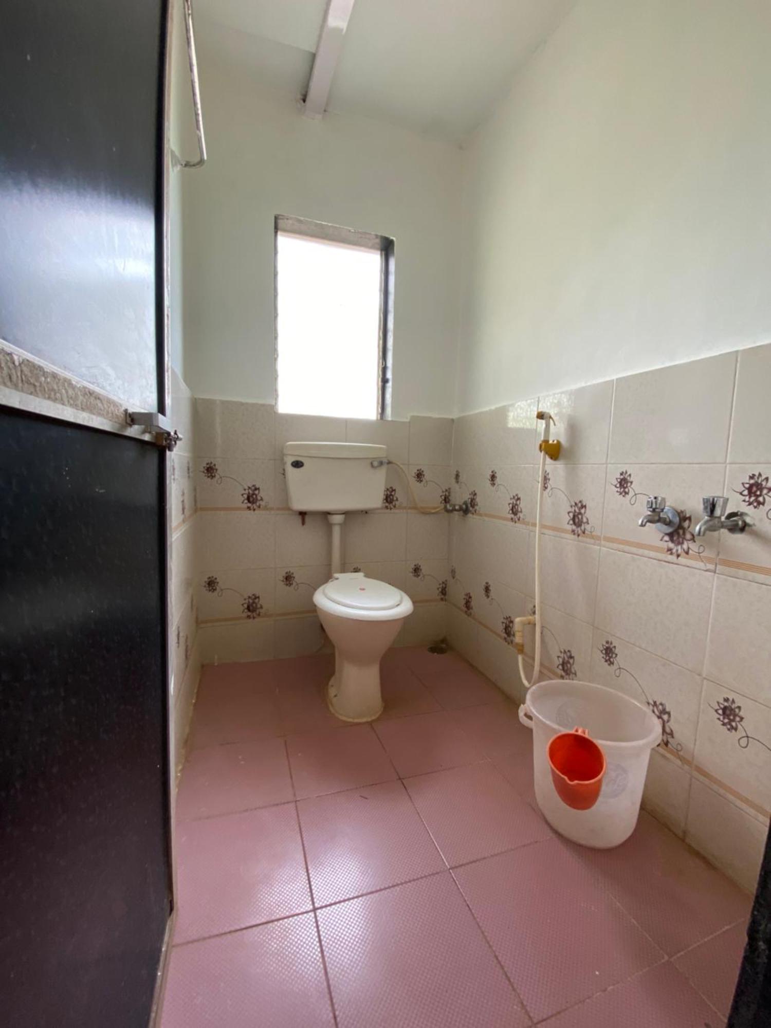 Aviraj Nivas Homestay *