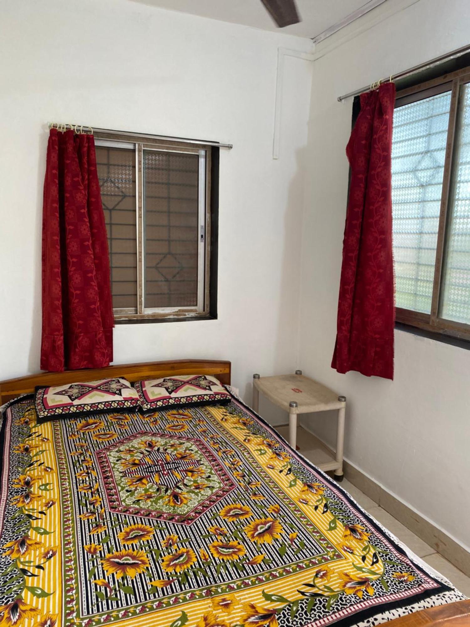 Aviraj Nivas Homestay *