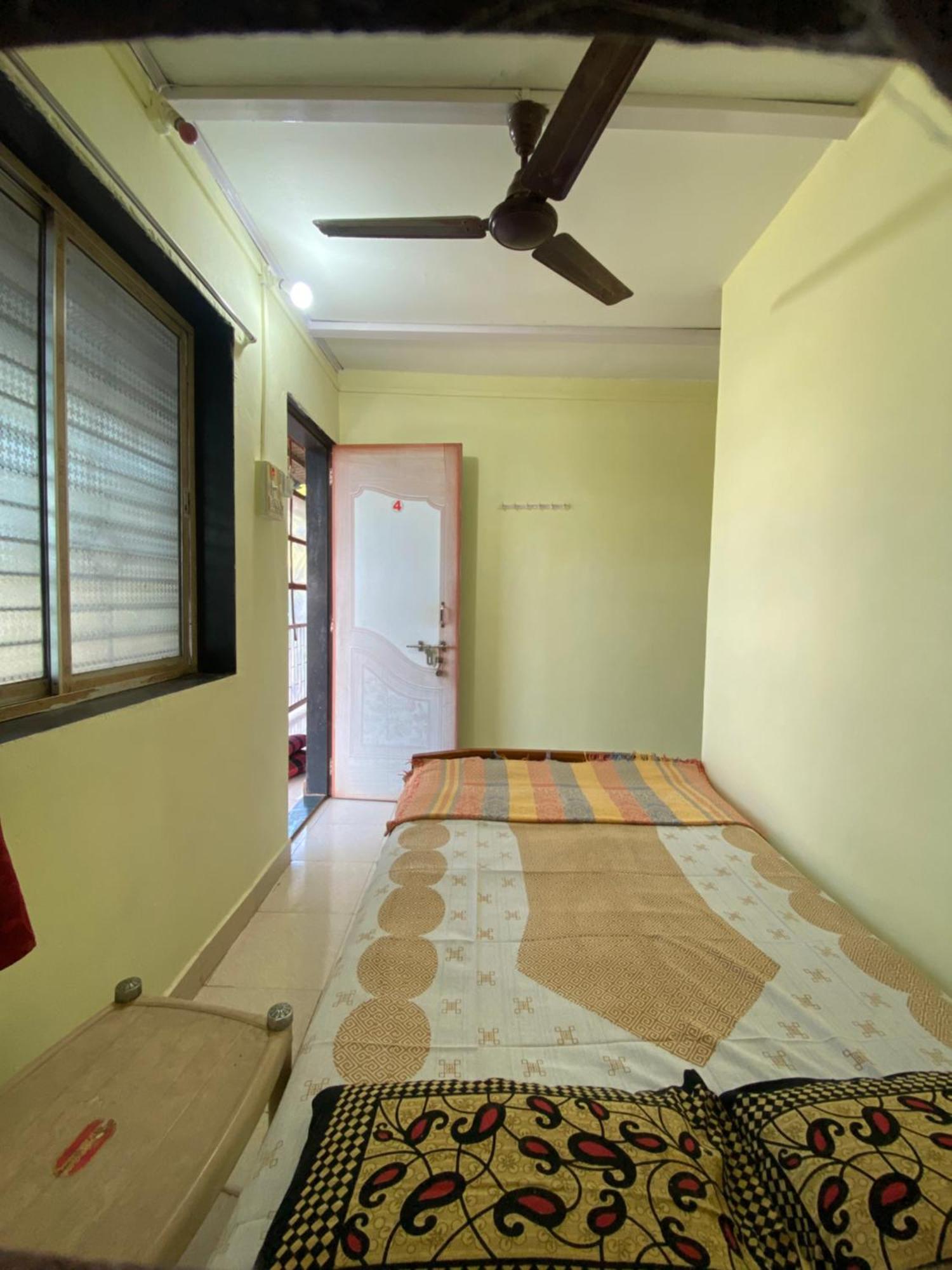 Aviraj Nivas Homestay Dapoli