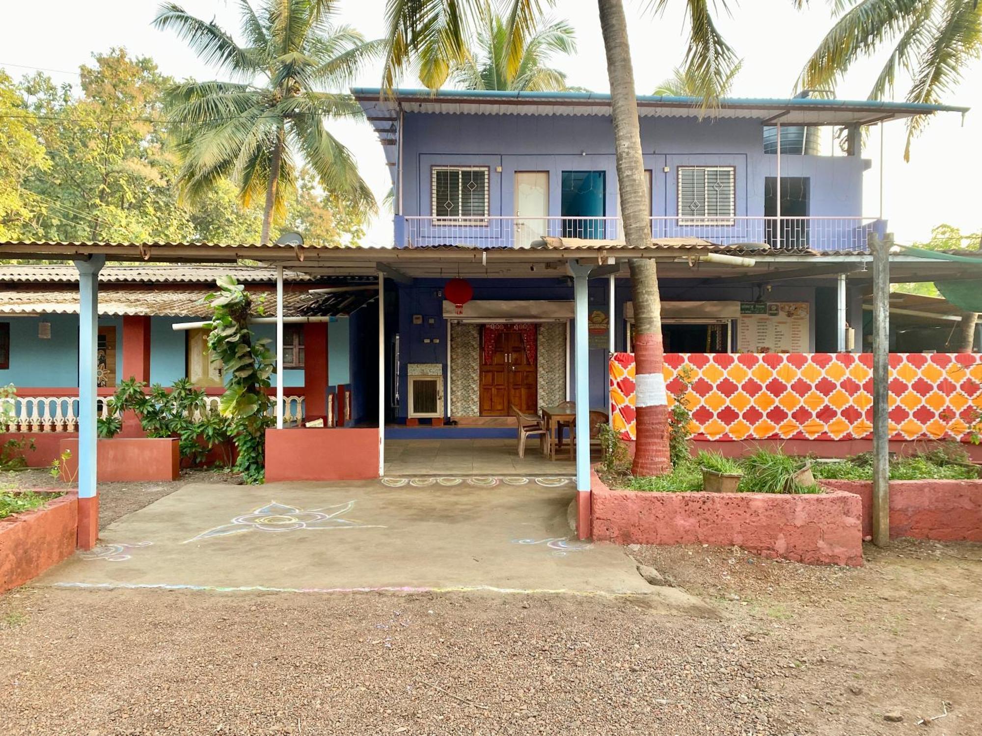 Homestay Aviraj Nivas *