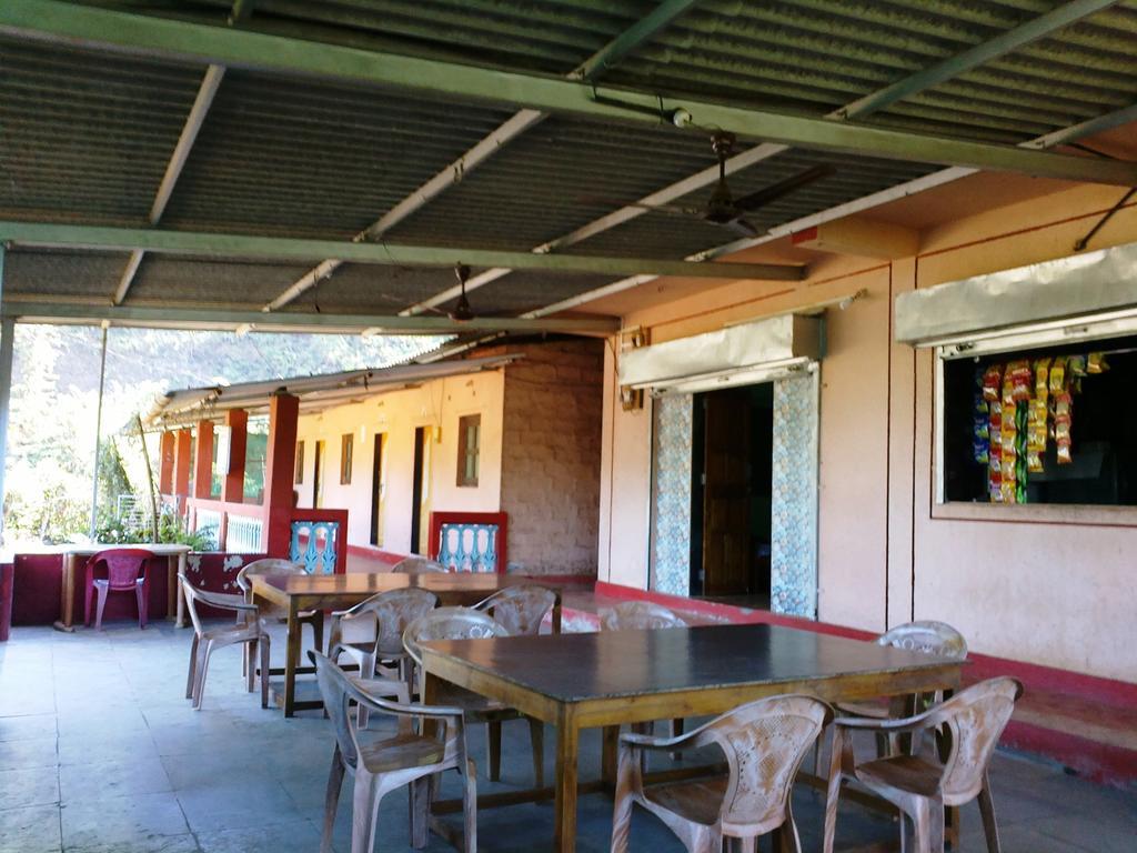 Aviraj Nivas Homestay Dapoli